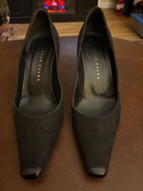 Richard Tyler Black Pointed-Toe Canvas Pumps
